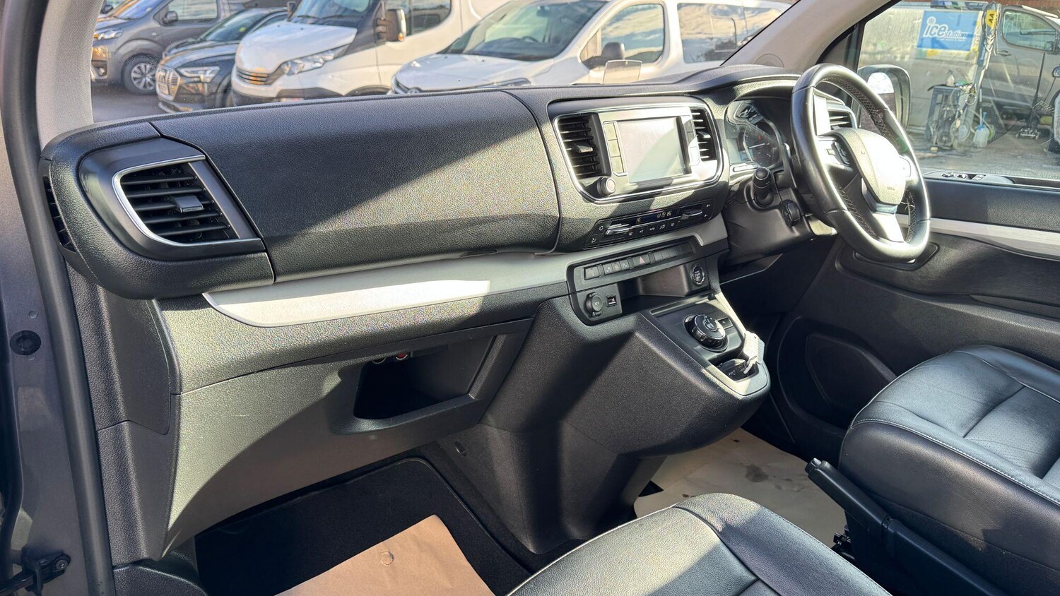 Used Peugeot Traveller 2019 for sale - 77306274: Photo 21