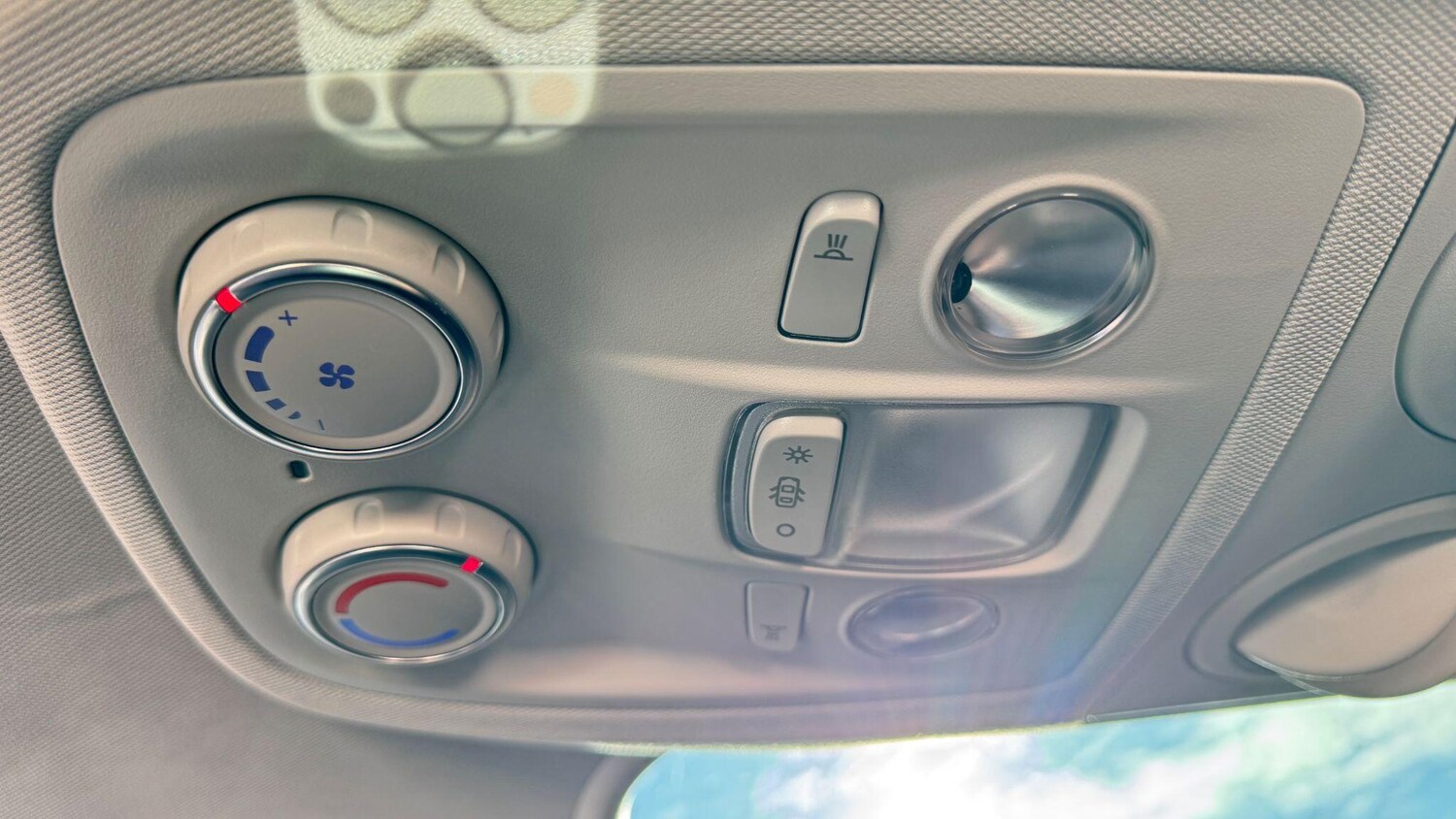 Used Peugeot Traveller 2019 for sale - 77306274: Photo 46