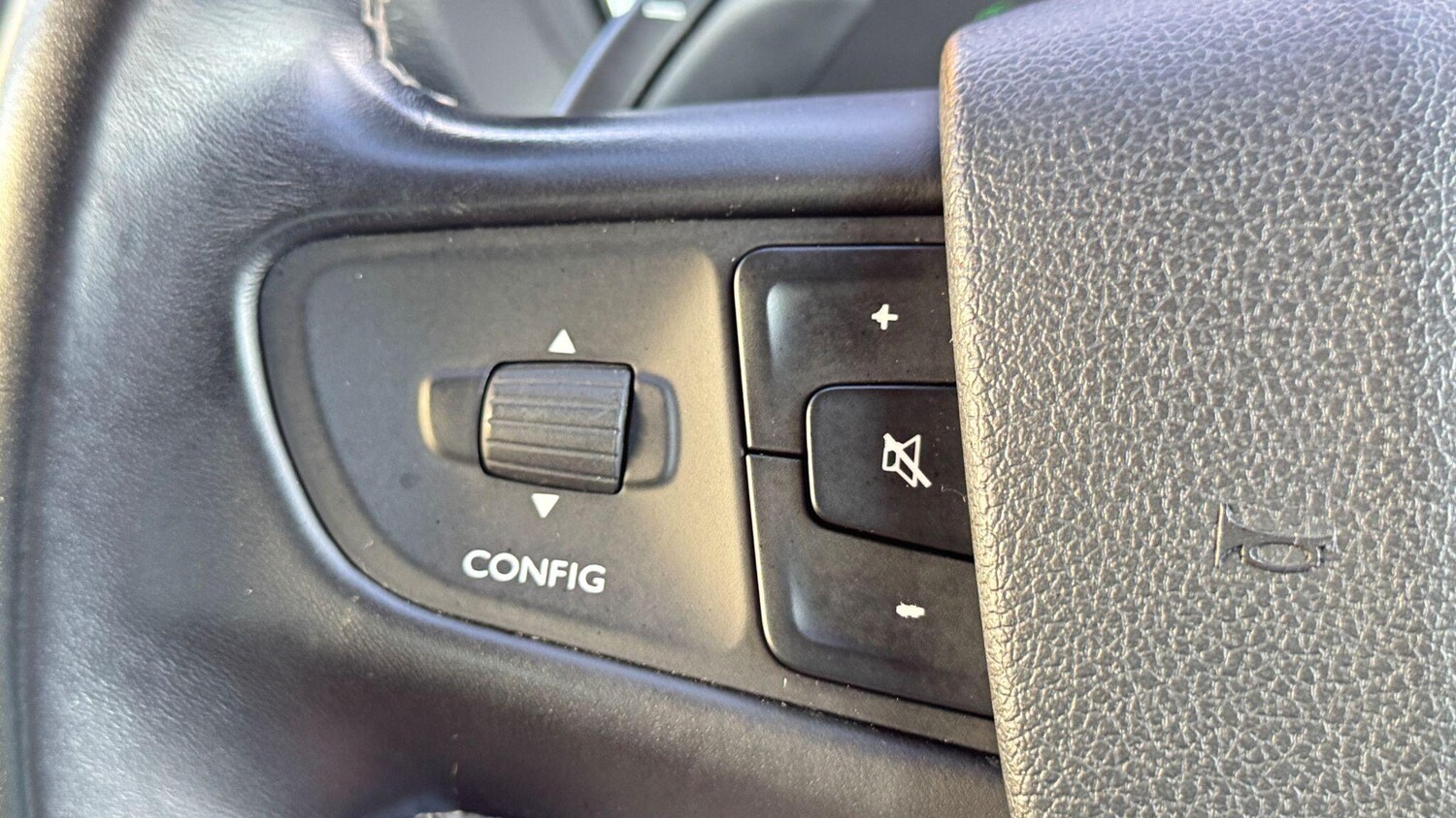 Used Peugeot Traveller 2019 for sale - 77306274: Photo 51