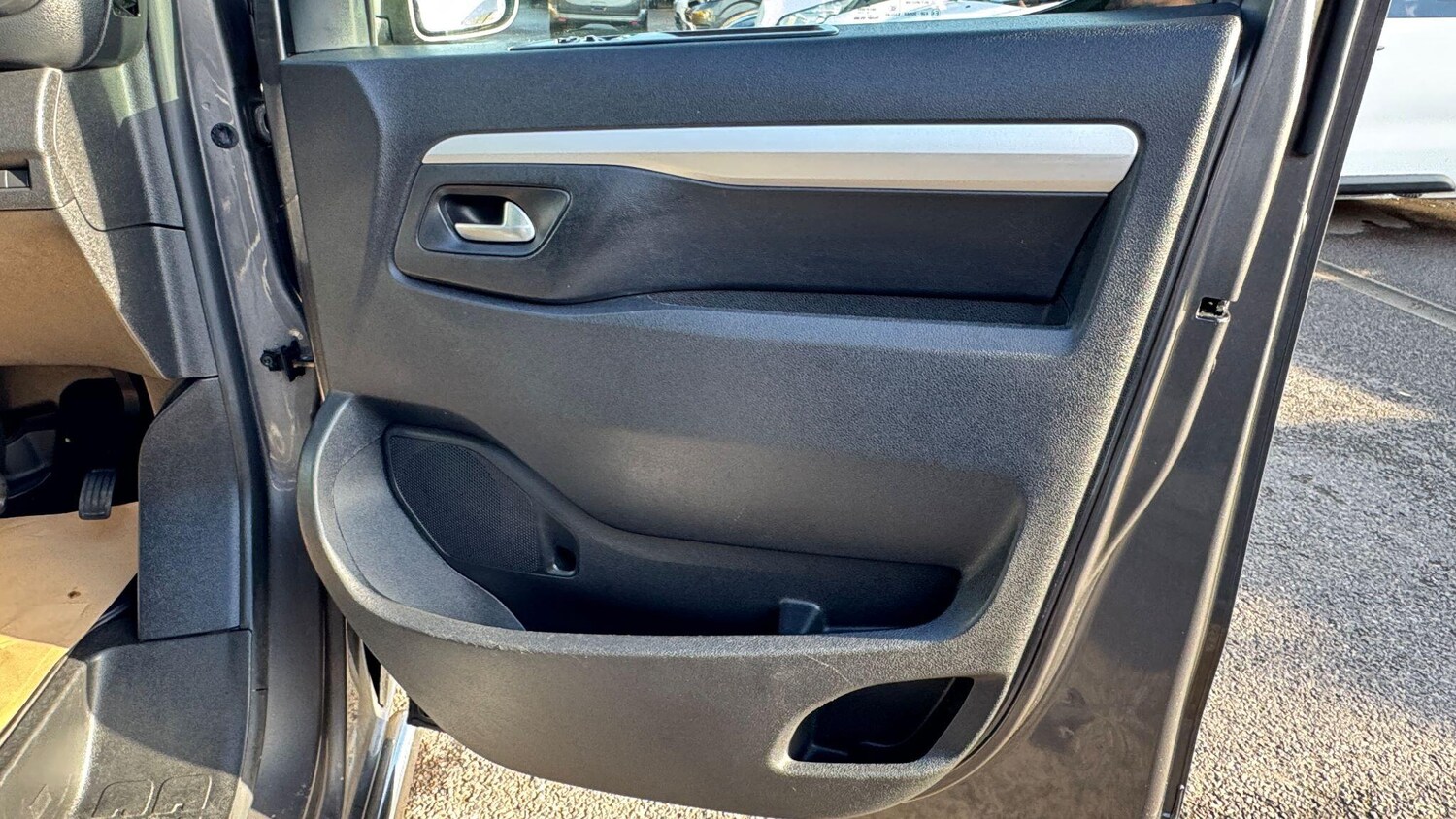 Used Peugeot Traveller 2019 for sale - 77306274: Photo 58