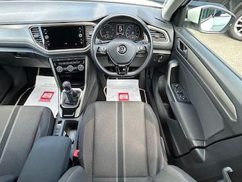 Used Volkswagen T-Roc 2021 for sale - 78349698: Photo