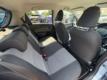 Used Toyota Yaris 2017 for sale - 78985862: Photo