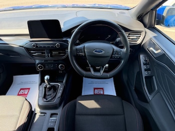 Used Ford Focus 2022 for sale - 79129654: Photo