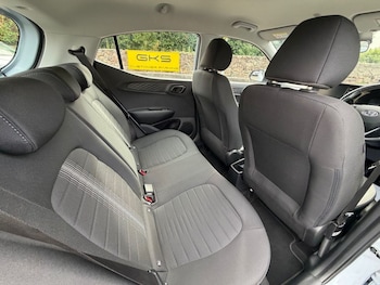 Used Hyundai i10 2020 for sale - 79104005: Photo