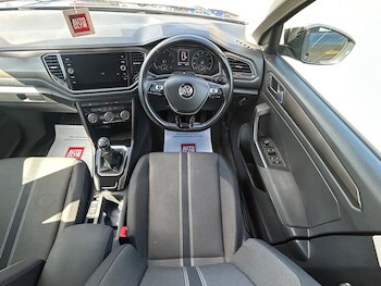 Used Volkswagen T-Roc 2019 for sale - 78349699: Photo