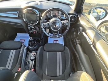 Used MINI Hatch 2019 for sale - 78349687: Photo