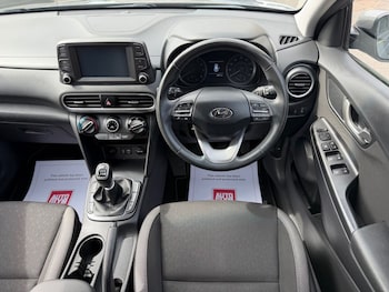 Used Hyundai KONA 2018 for sale - 79300910: Photo