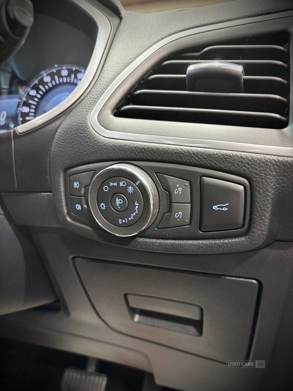 Used Ford Edge 2017 for sale - 76899905: Photo 17