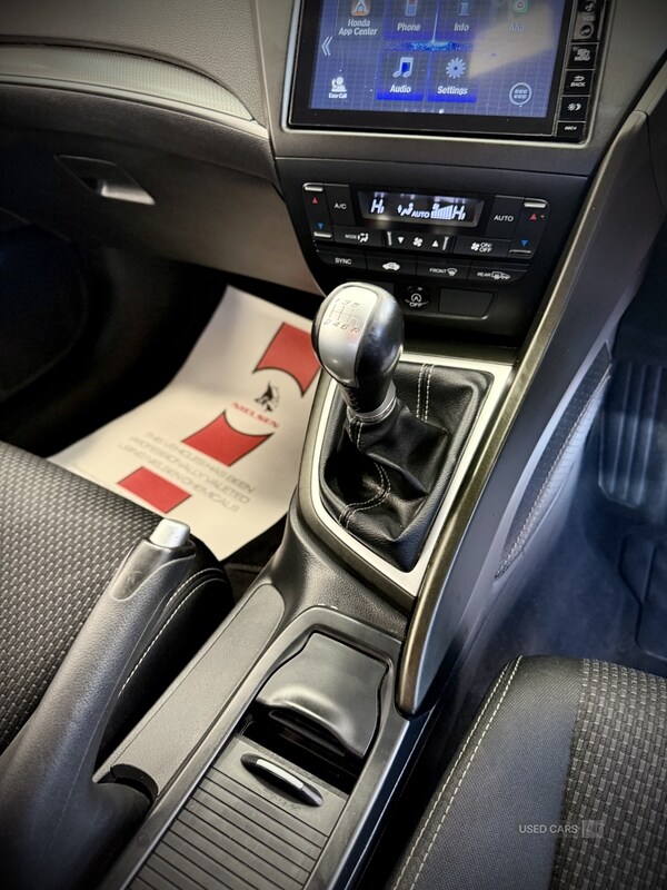 Used Honda Civic 2015 for sale - 76787491: Photo 28