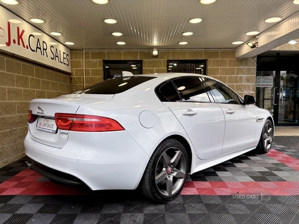 Used Jaguar XE 2017 for sale - 76409932: Photo 2