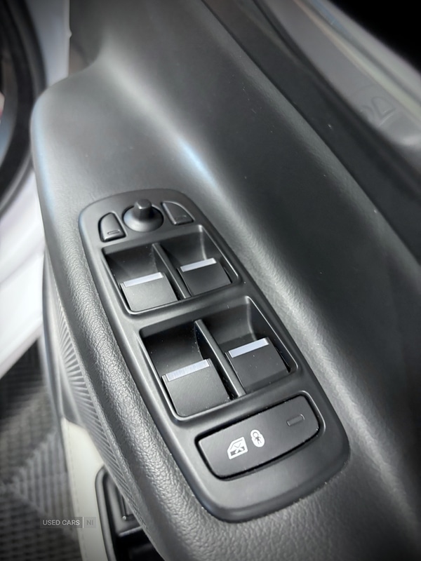 Used Jaguar XE 2017 for sale - 76409932: Photo 27