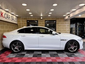 Used Jaguar XE 2017 for sale - 76409932: Photo