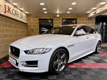 Used Jaguar XE 2017 for sale - 76409932: Photo