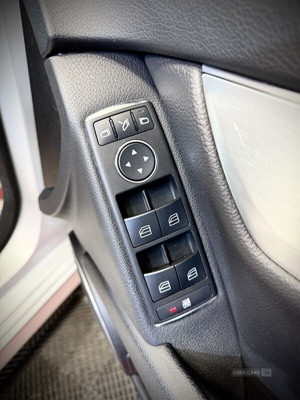 Used Mercedes-Benz C Class 2011 for sale - 77575573: Photo 30