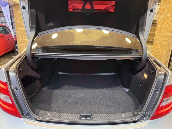 Used Mercedes-Benz C Class 2011 for sale - 77575573: Photo 32