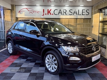 Used Volkswagen T-Roc 2019 for sale - 76486054: Photo