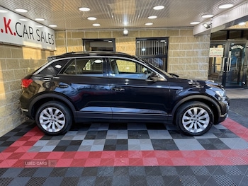 Used Volkswagen T-Roc 2019 for sale - 76486054: Photo