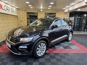 Used Volkswagen T-Roc 2019 for sale - 76486054: Photo