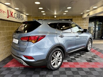 Used Hyundai Santa Fe 2015 for sale - 75682455: Photo