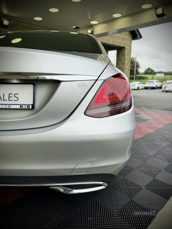 Used Mercedes-Benz C Class 2018 for sale - 76251561: Photo 12