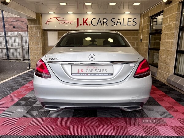 Used Mercedes-Benz C Class 2018 for sale - 76251561: Photo 8