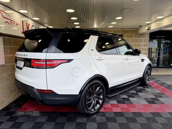 Used Land Rover Discovery 2017 for sale - 76190322: Photo 2
