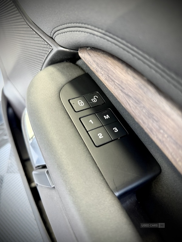 Used Land Rover Discovery 2017 for sale - 76190322: Photo 32