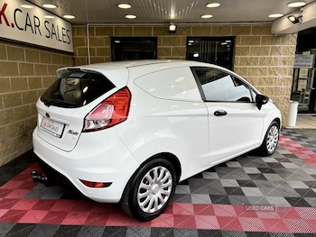 Used Ford Fiesta 2016 for sale - 78649635: Photo