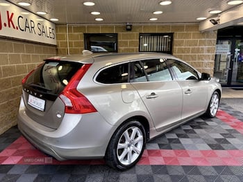 Used Volvo V60 2016 for sale - 79756592: Photo