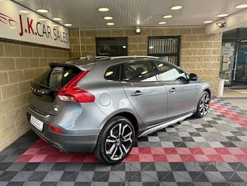 Used Volvo V40 2016 for sale - 79577873: Photo