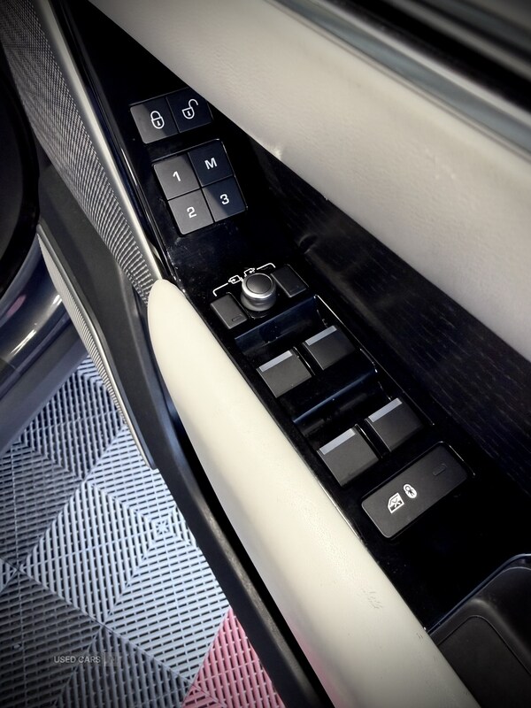 Used Land Rover Range Rover Velar 2017 for sale - 77893383: Photo 36