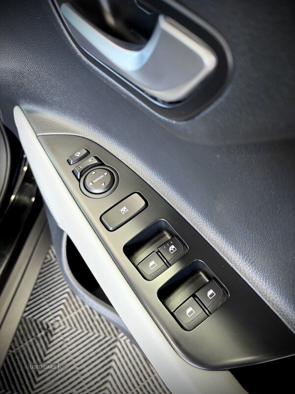 Used Kia Stonic 2019 for sale - 78101980: Photo 25