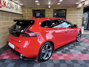 Used Volvo V40 2014 for sale - 79280350: Photo