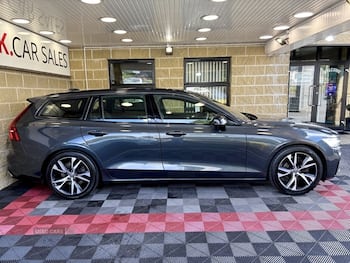 Used Volvo V60 2019 for sale - 79751768: Photo