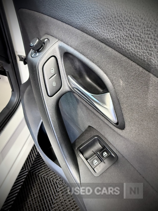 Used Volkswagen Polo 2011 for sale - 77479807: Photo 25