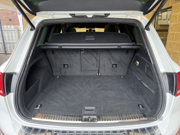 Used Volkswagen Touareg 2016 for sale - 76271103: Photo 42