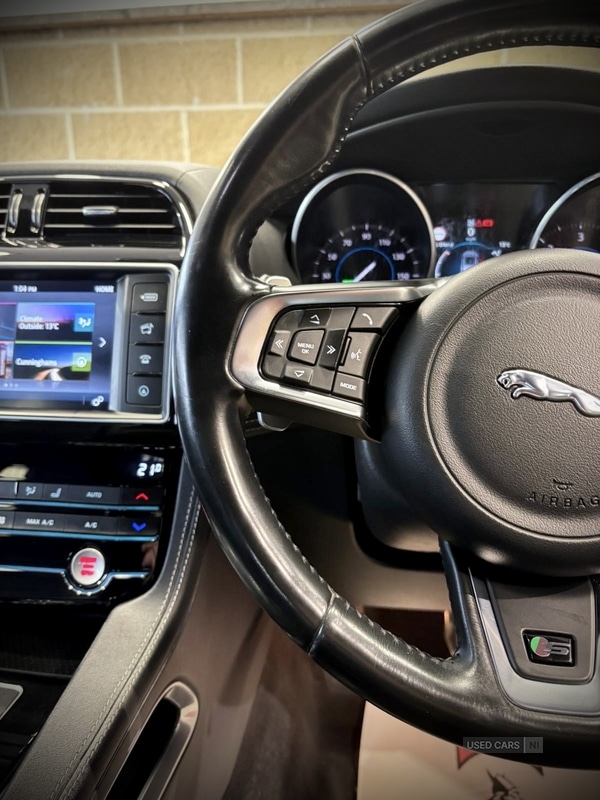 Used Jaguar F-Pace 2017 for sale - 76327438: Photo 12