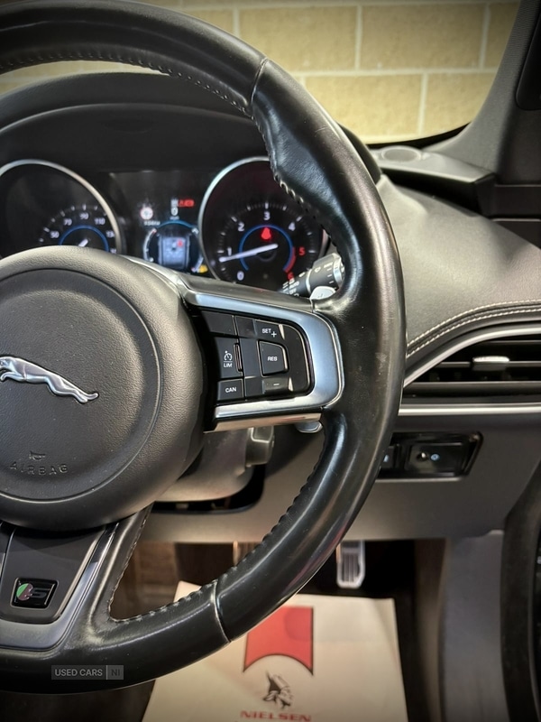 Used Jaguar F-Pace 2017 for sale - 76327438: Photo 13