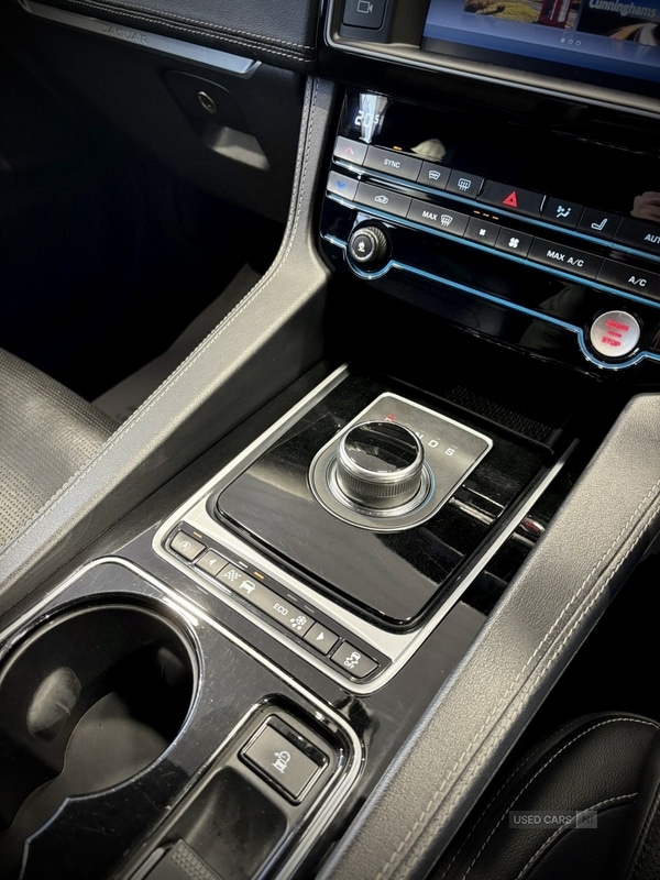 Used Jaguar F-Pace 2017 for sale - 76327438: Photo 23