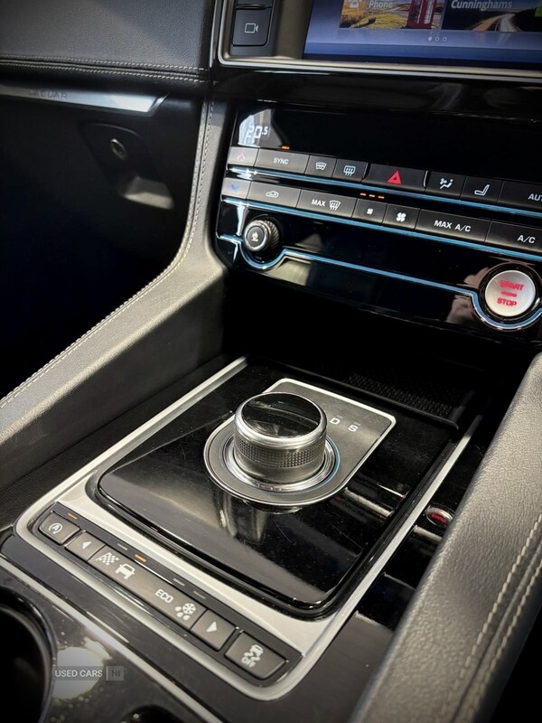 Used Jaguar F-Pace 2017 for sale - 76327438: Photo 24