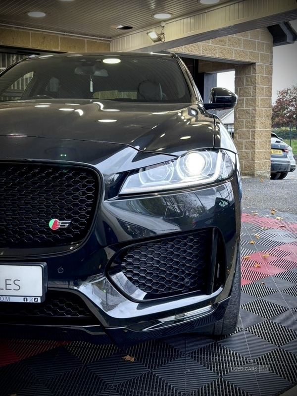 Used Jaguar F-Pace 2017 for sale - 76327438: Photo 9