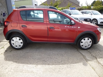 Used Dacia Sandero Stepway 2017 for sale - 78383362: Photo