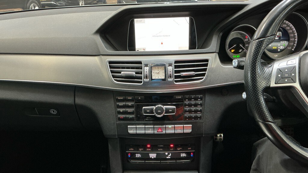 Used Mercedes-Benz E Class 2014 for sale - 77508636: Photo 7