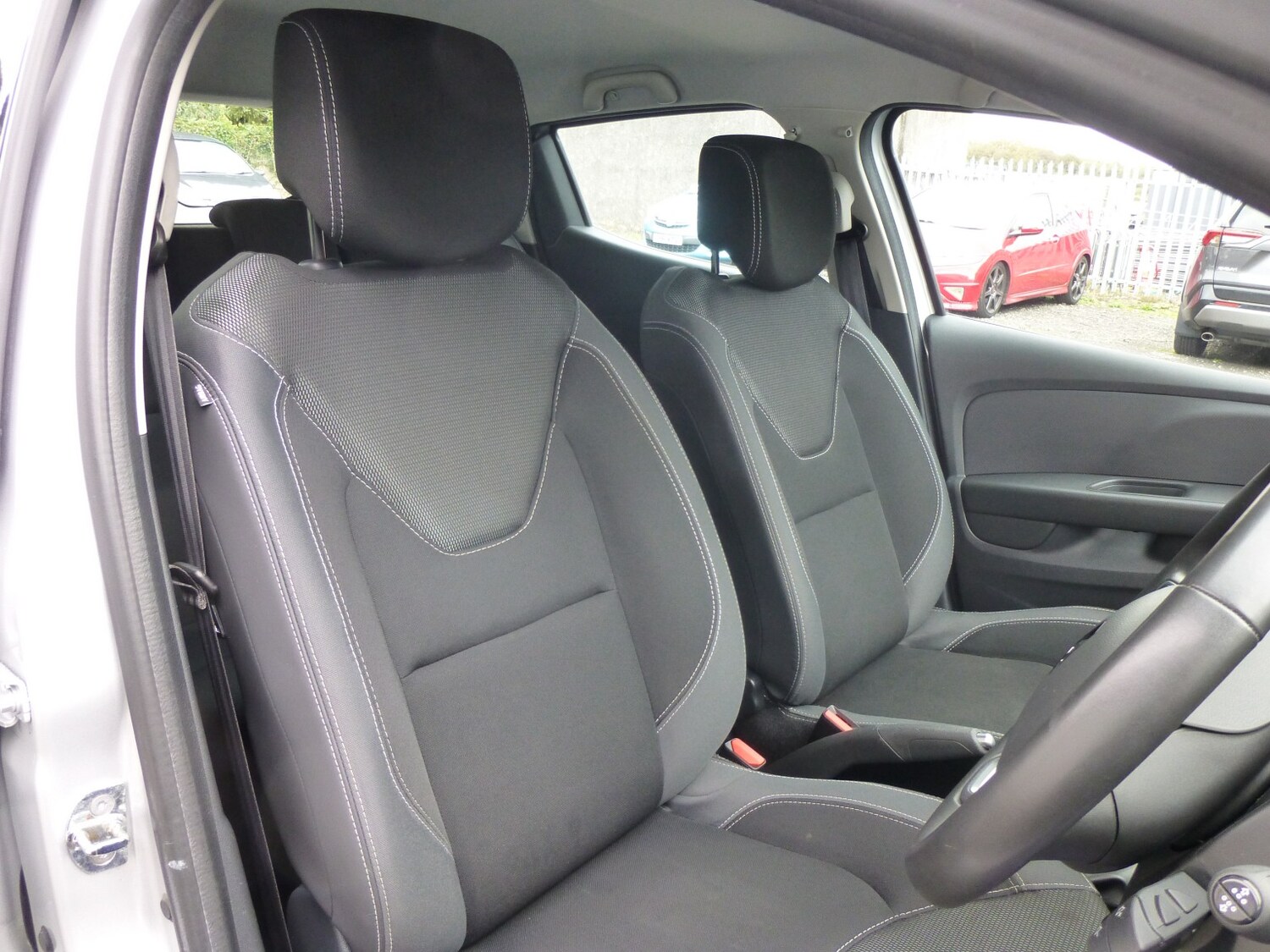 Used Renault Clio 2025 for sale - 77578485: Photo 9