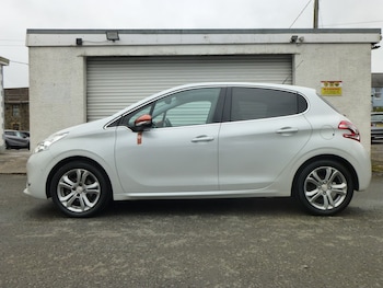 Used Peugeot 208 2014 for sale - 78608253: Photo