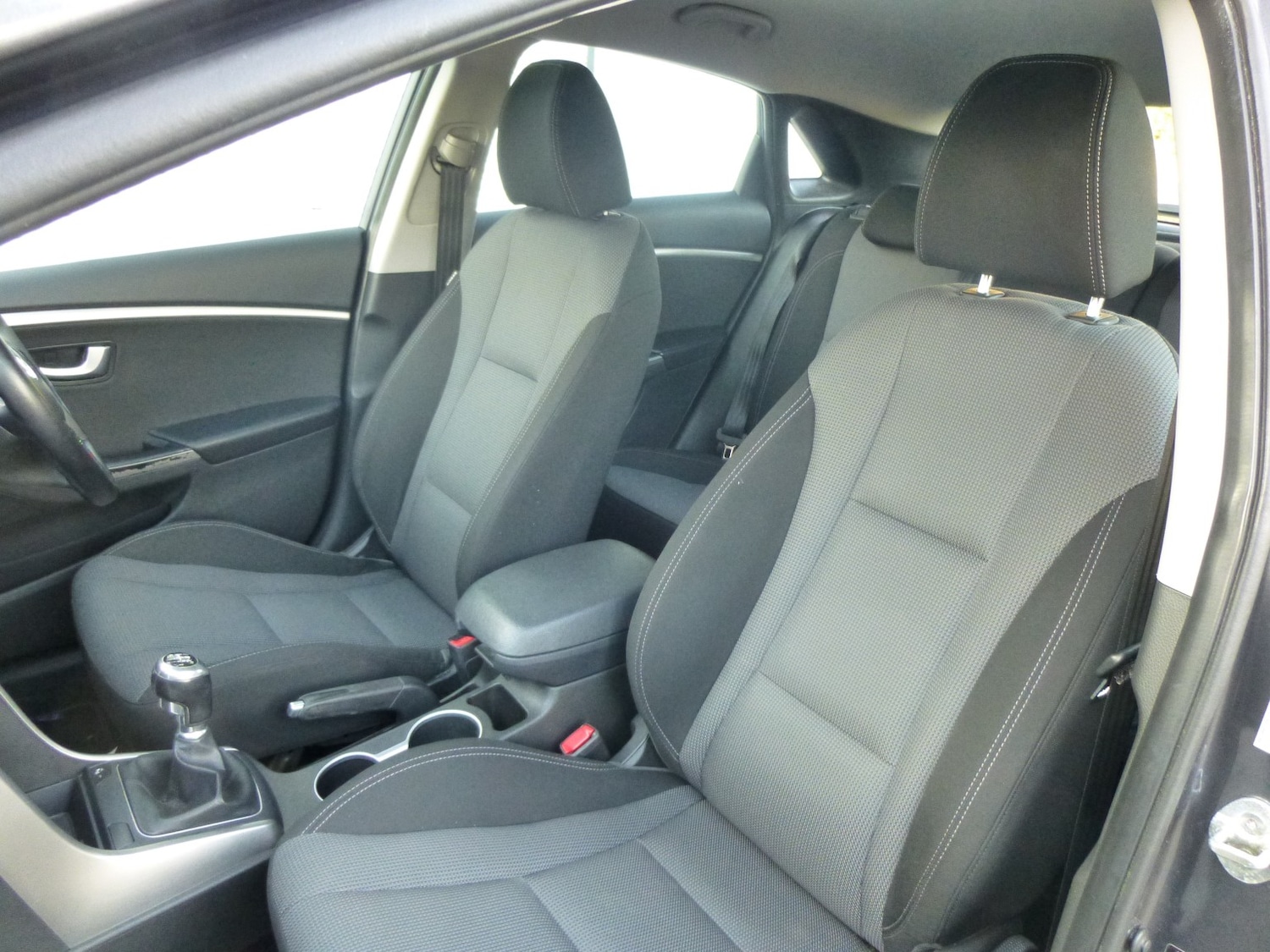 Used Hyundai i30 2016 for sale - 76769601: Photo 9