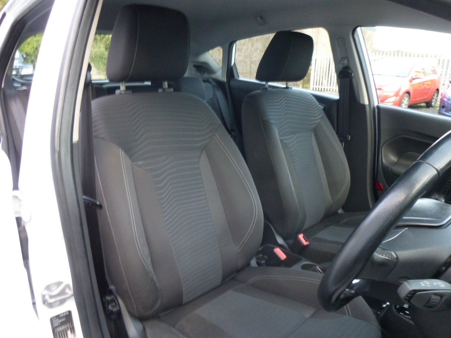 Used Ford Fiesta 2013 for sale - 76666084: Photo 10