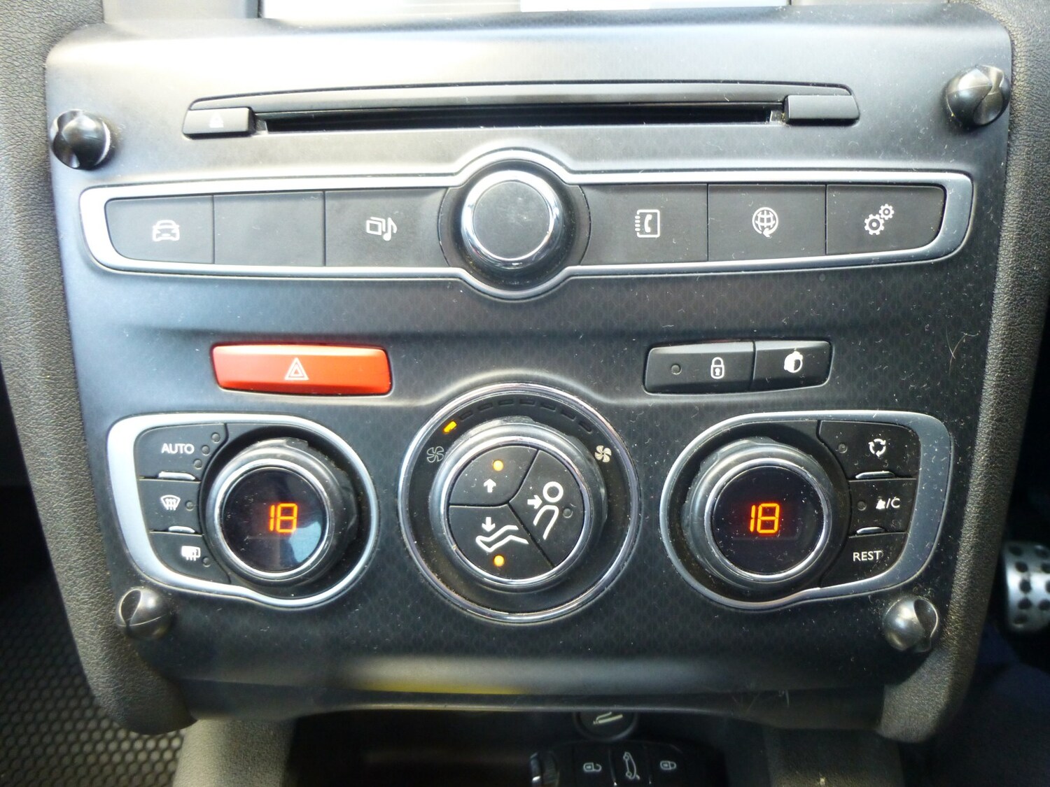 Used Citroen DS4 2015 for sale - 76445996: Photo 14