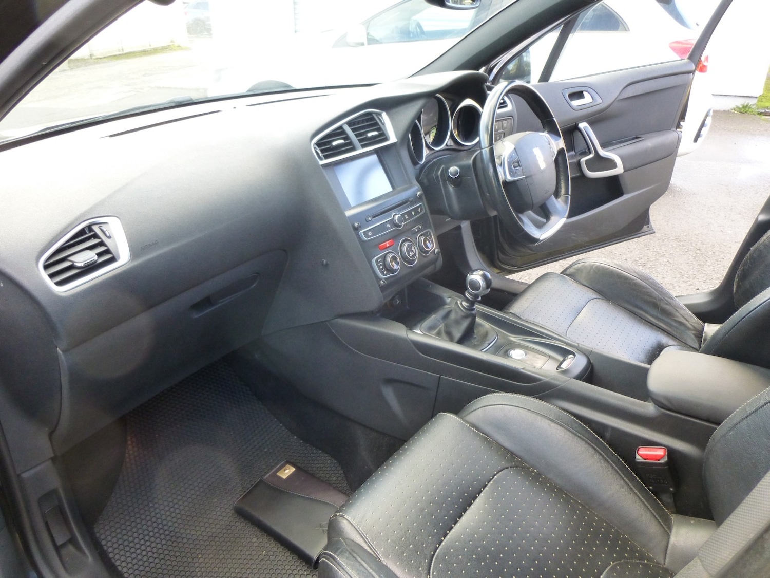 Used Citroen DS4 2015 for sale - 76445996: Photo 9