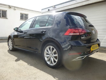 Used Volkswagen Golf 2018 for sale - 79551992: Photo